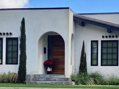 358 N Bronson Ave, Los Angeles, CA, 90004