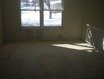 4th image of 1563 Ville Gloria Ln