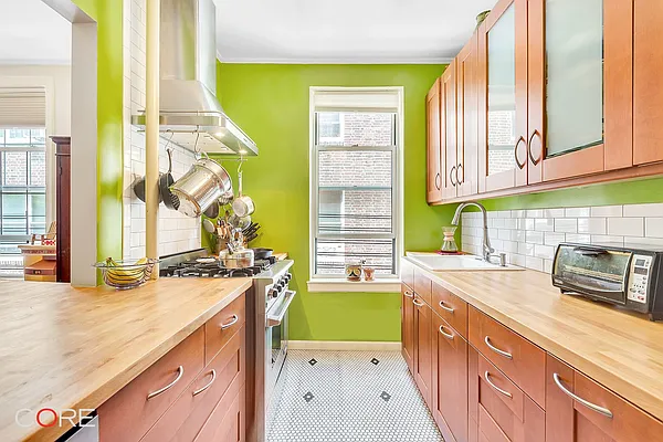 Sold by CORE | media 17