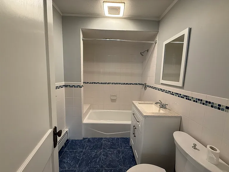 84 Lawrence St #1 — Photo 10