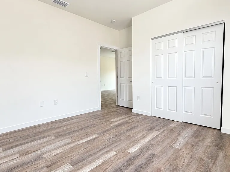 1130 Harold Ave S — Photo 13