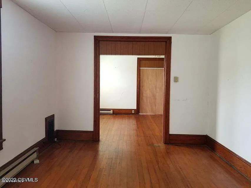1 bed, 700 sqft, $1,000 — Photo 3