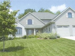 3509 Briar Crest Dr, Janesville, WI 53546