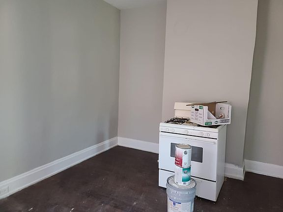 5th image of 1757 Westwood Ave #2