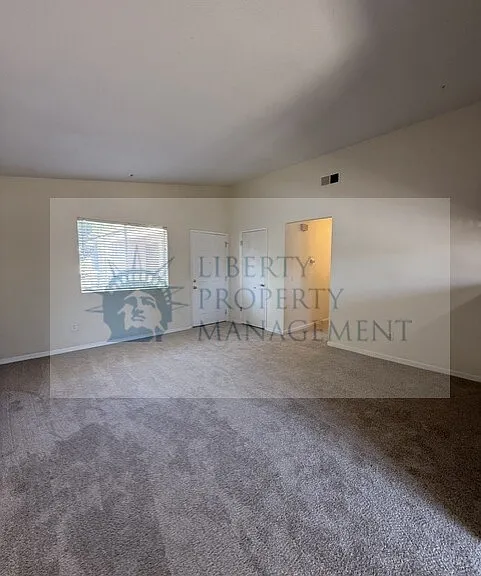 1819 S Cherokee Ln #71 — Photo 2