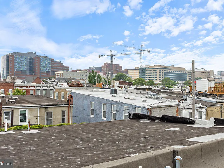 2209 Mullikin St — Photo 32