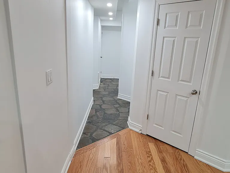 172 Lena Cres #2 — Photo 13