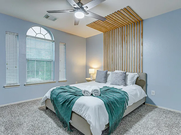 4th bedroom (2nd floor)