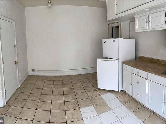 2nd image of 5126 Race St #2R