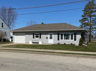 824 Main St, Wrightstown, WI 54180