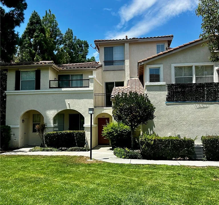 1805 Crescent Oak