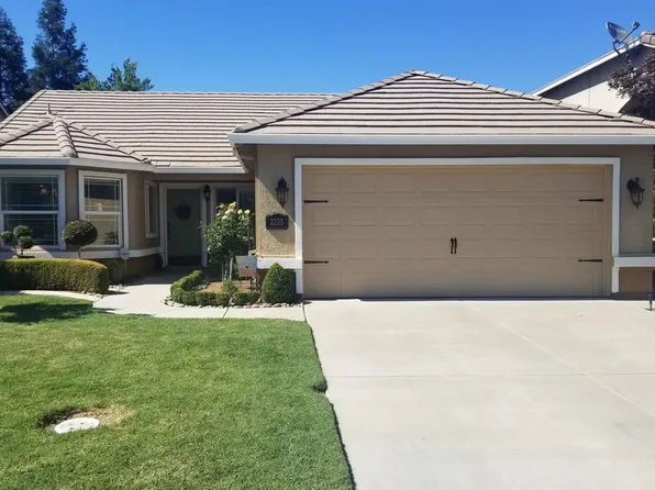 2225 Barger Way, Riverbank, CA 95367