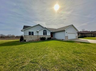 1610 26th St, Peru, IL 61354