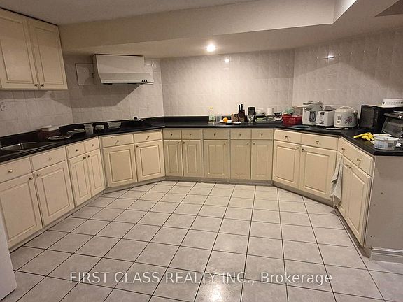3rd image of 2213 Rodick Rd #Basement