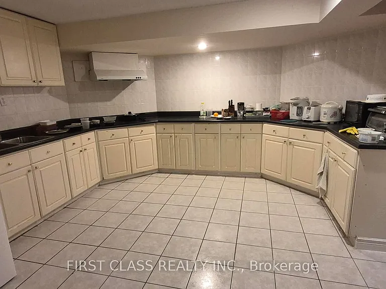2213 Rodick Rd #BASEMENT — Photo 3
