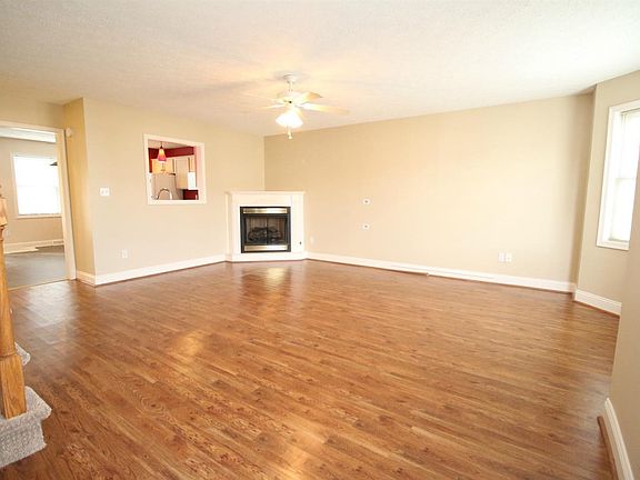 3rd image of 719 Wyndhurst Dr Lot 21