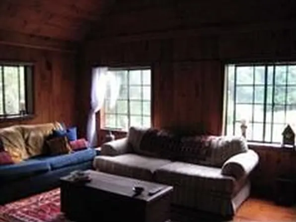 13 Dry Brook Rd, Barryville, NY 12719