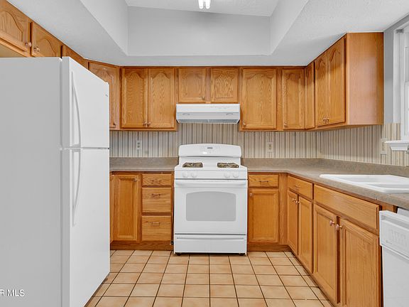 4th image of 5117 Temple Ct