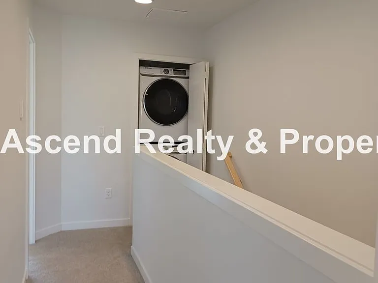 5311 NE 14th Pl — Photo 24