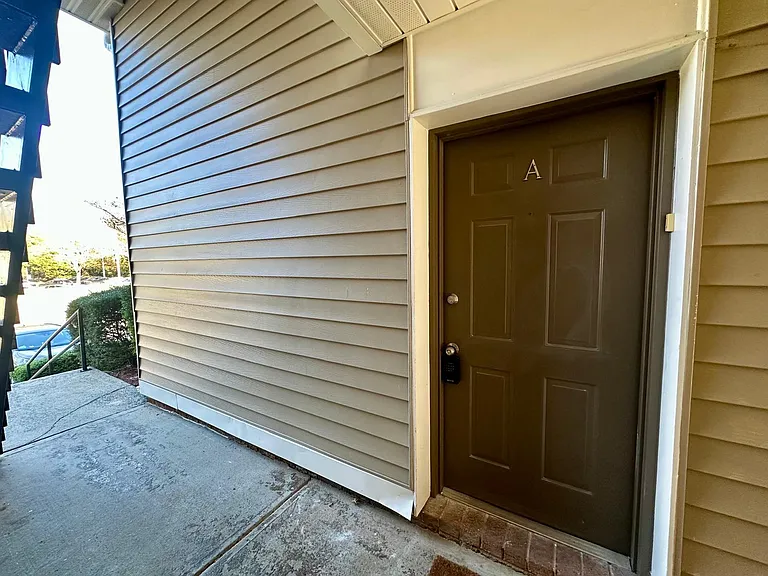 9623 Vinca Cir #A — Photo 2