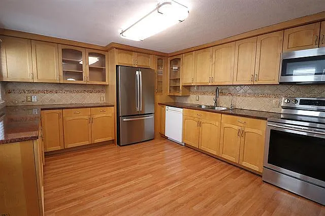 9208 Winchester Ave #1 — Photo 3
