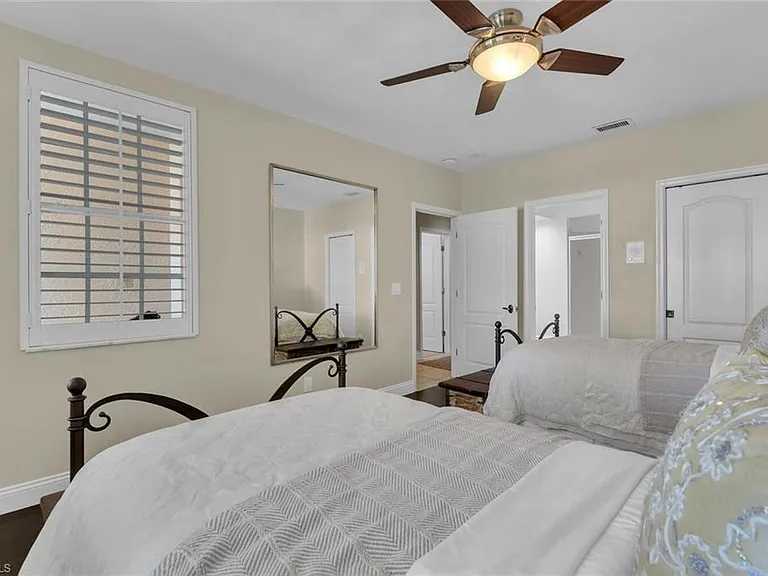 2000 Royal Marco Way #2-607 — Photo 23