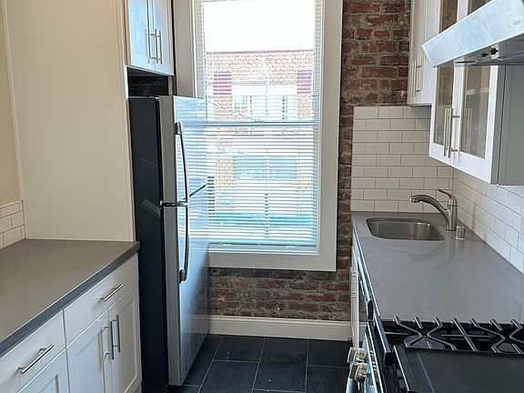 2nd image of 1778 Mission St APT 2
