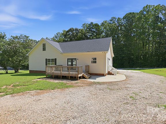 3rd image of 1395 Ebenezer Rd