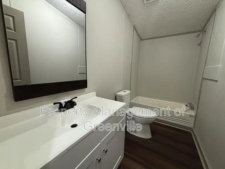102 Tifton Ct — Photo 5