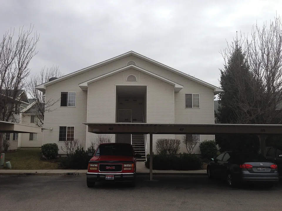 4827 N Charm Ln #202