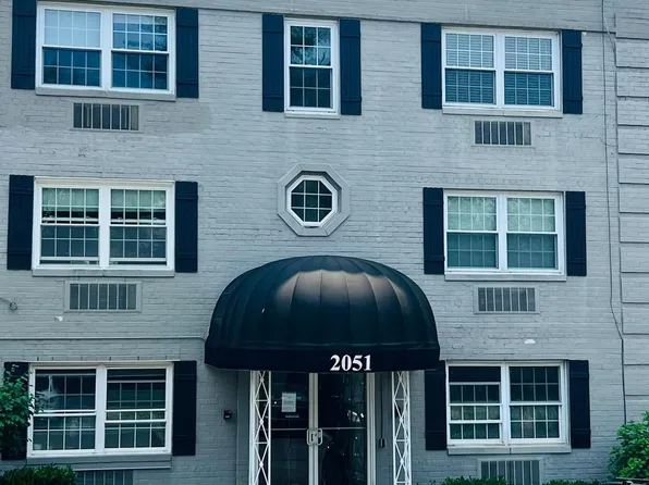 2051 N Woodstock St APT 102, Arlington, VA 22207