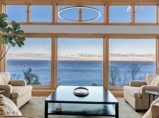 18 Belvidere Rd, Atlantic Highlands, NJ 07716