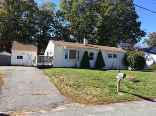 33 Rondeau Rd, Bellingham, MA 02019