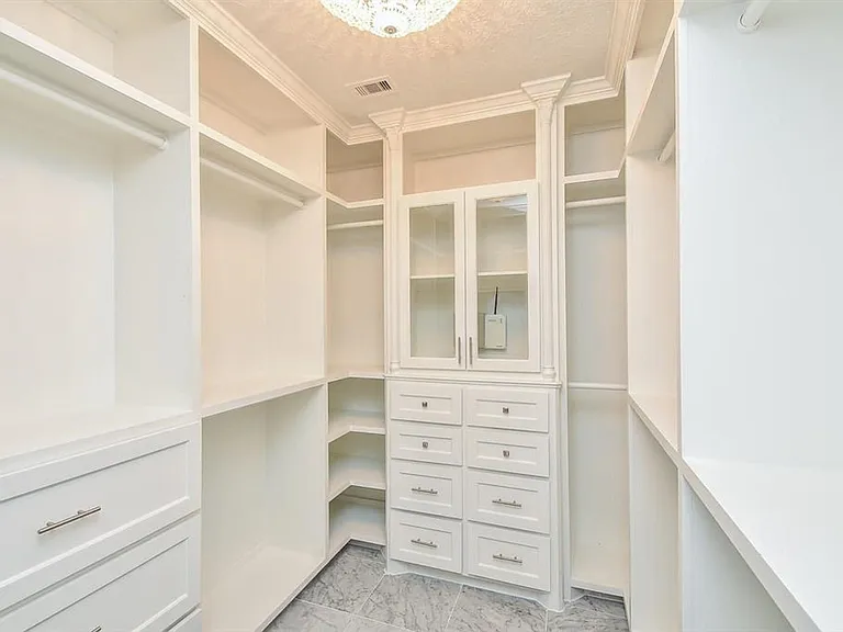 4526 Lakeside Meadow Dr — Photo 21