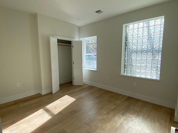 5th image of 1693 Beacon St Suite A