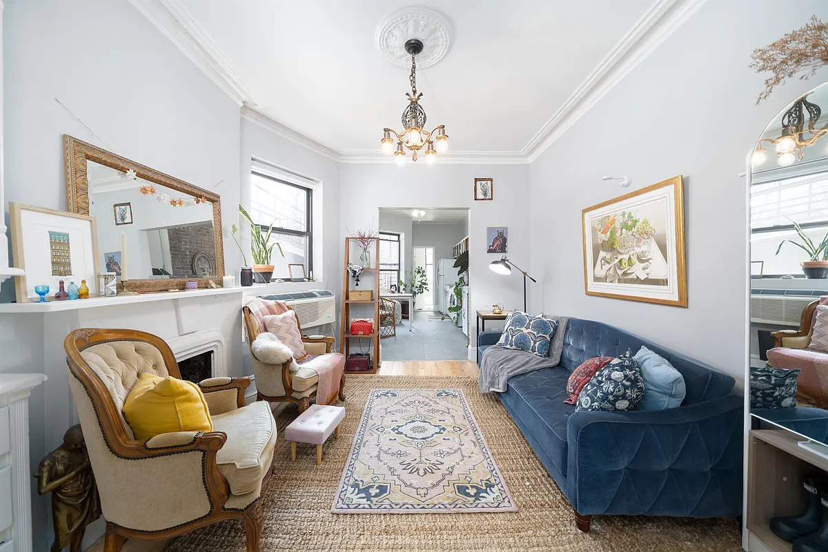 Building Photo - 253 8th St #2L