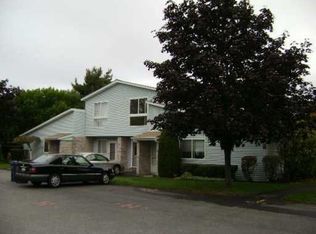 752 Williamsburg Cir, Warwick, RI 02886