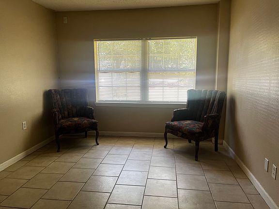 4th image of 7220 Lockhart Ave