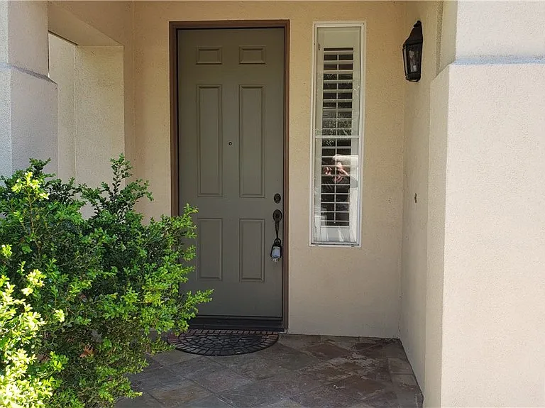 3 Weathersfield — Photo 1
