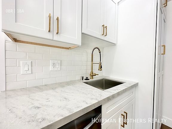 4th image of 3013 London St #1/8