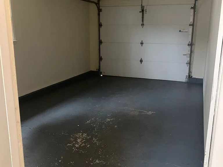 324 Westminster Ave — Photo 16