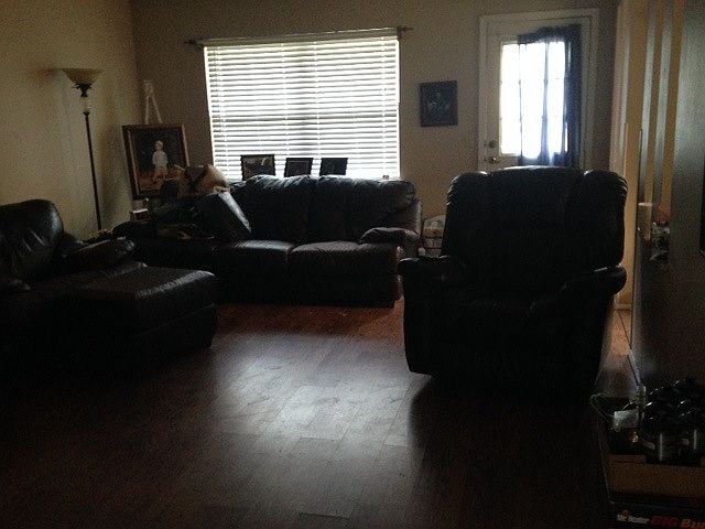 2nd image of 2040 Hubbard St