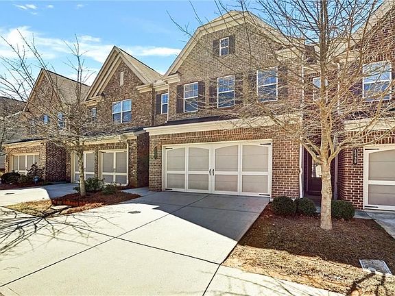 2nd image of 1237 Foxcroft Ln