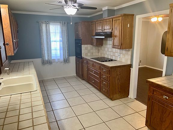 5th image of 3525 Sunset Dr