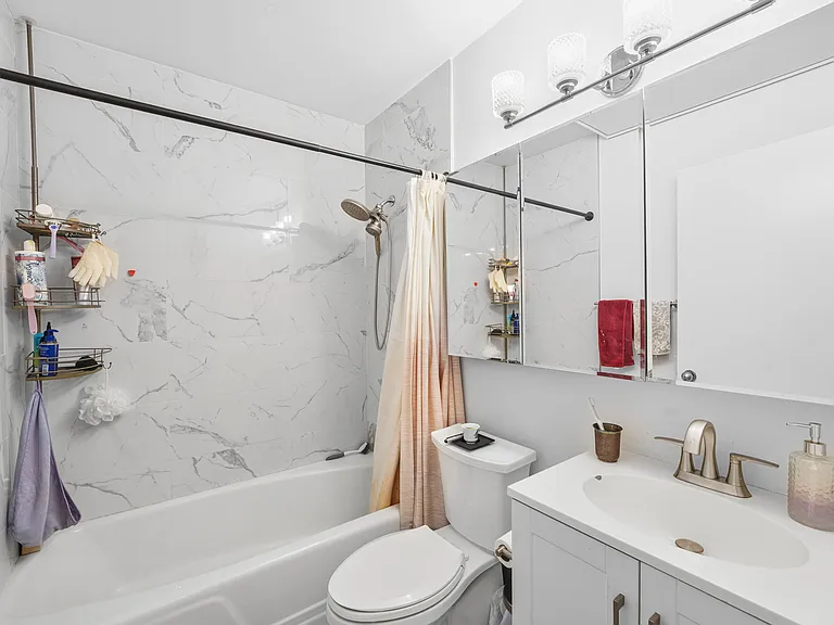 300 Albany St #8D — Photo 7