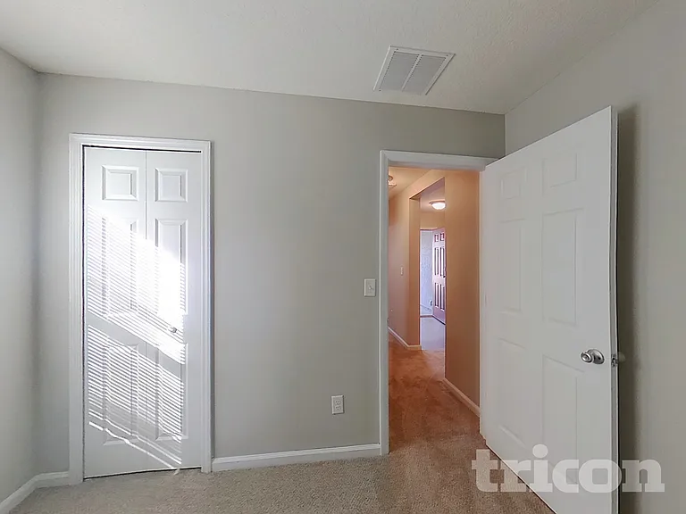 1352 Biscayne Grove Ln — Photo 11
