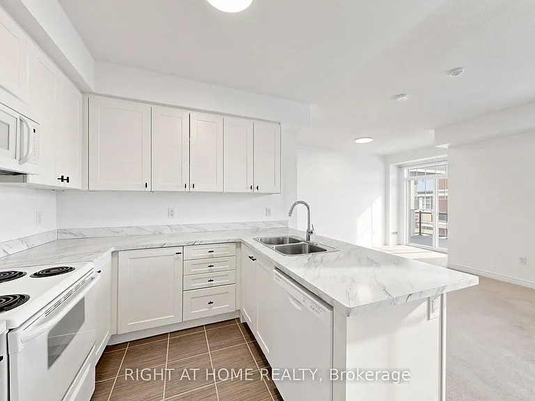2333 Sawgrass Dr #205 — Photo 6