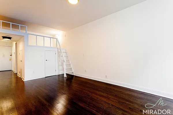 Rented by Mirador Real Estate | media 15