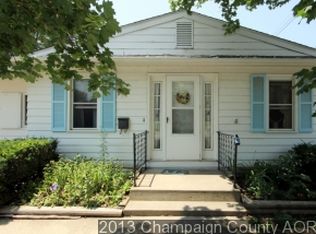 912 N Union Dr, Monticello, IL 61856