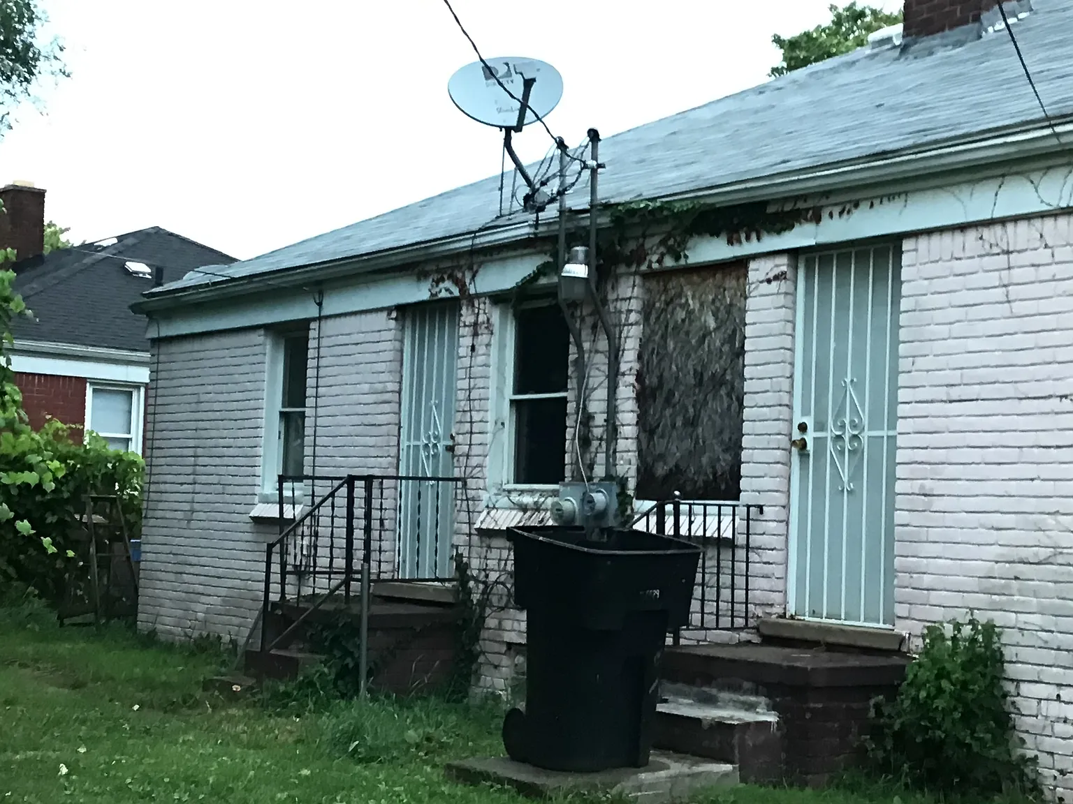 2 bed, 800 sqft, $1,000 — Photo 2